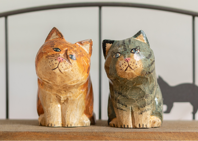 Vintage-style hand-carved wooden cat figurines from the Retro Cats collection, featuring nostalgic and classic designs.