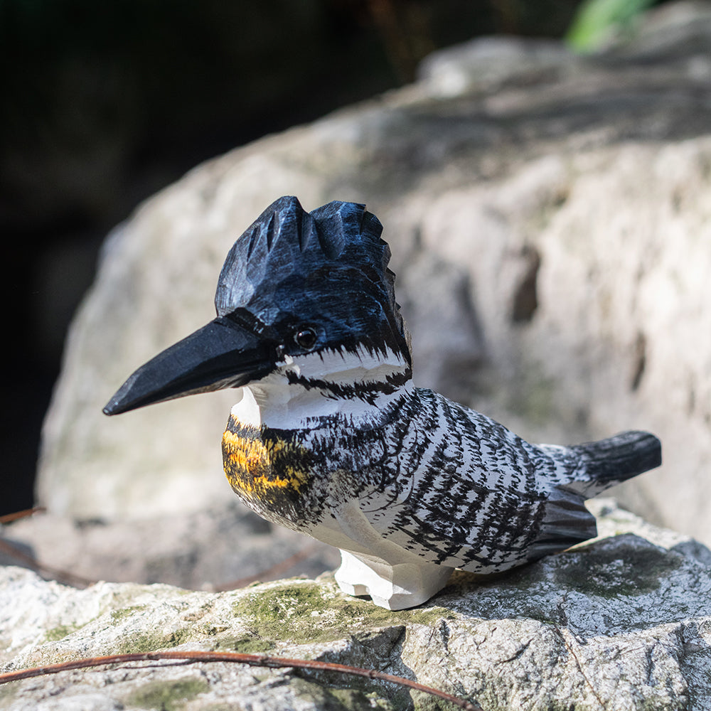 Hand-carved wooden figurine of a Crested Kingfisher, an ornament great for home decor and gifts. 