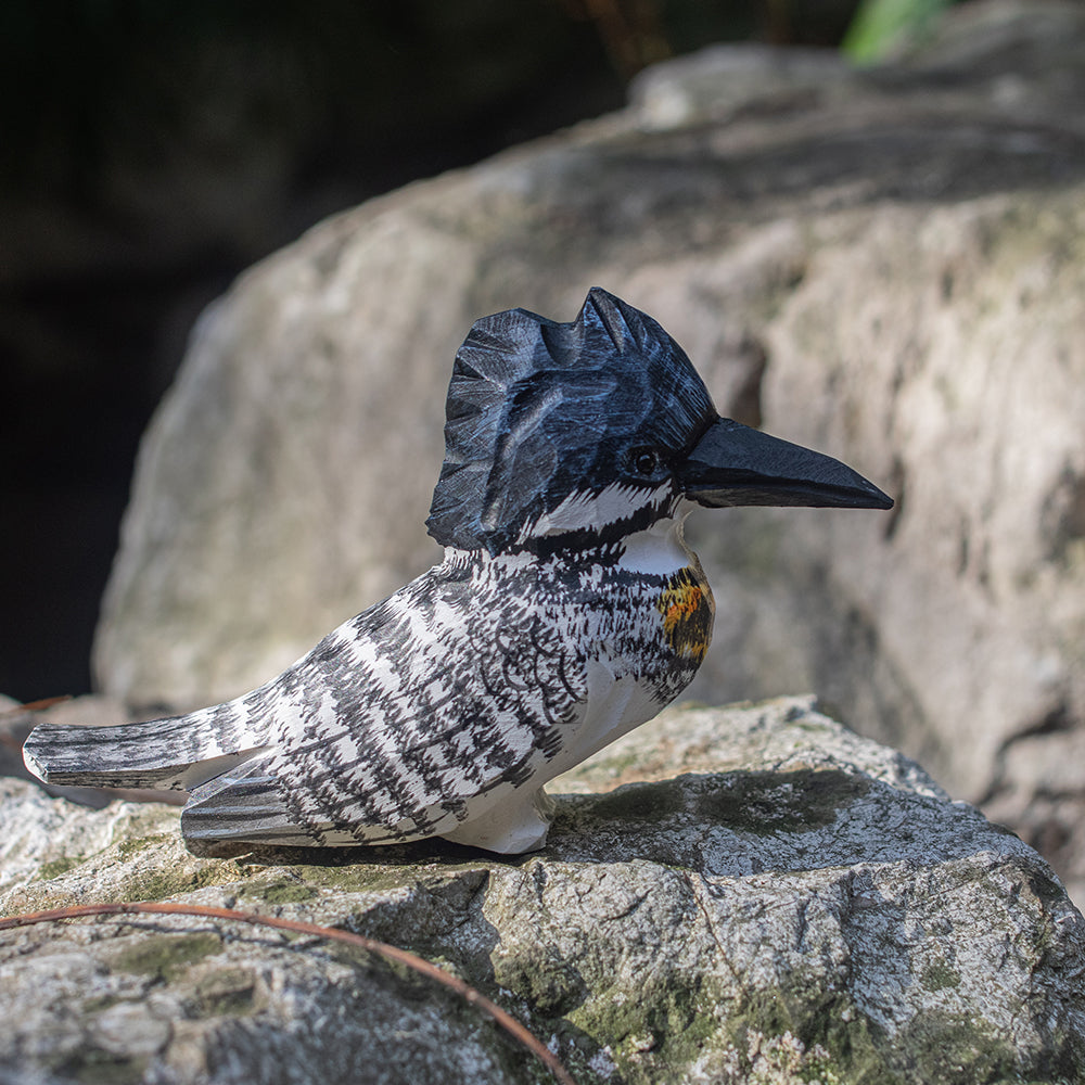 Hand-carved wooden figurine of a Crested Kingfisher, an ornament great for home decor and gifts. 