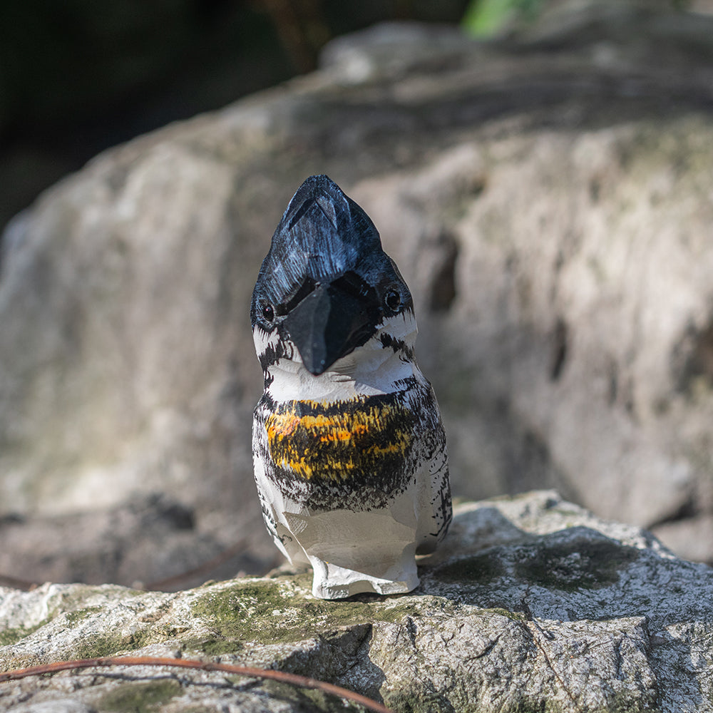Hand-carved wooden figurine of a Crested Kingfisher, an ornament great for home decor and gifts. 