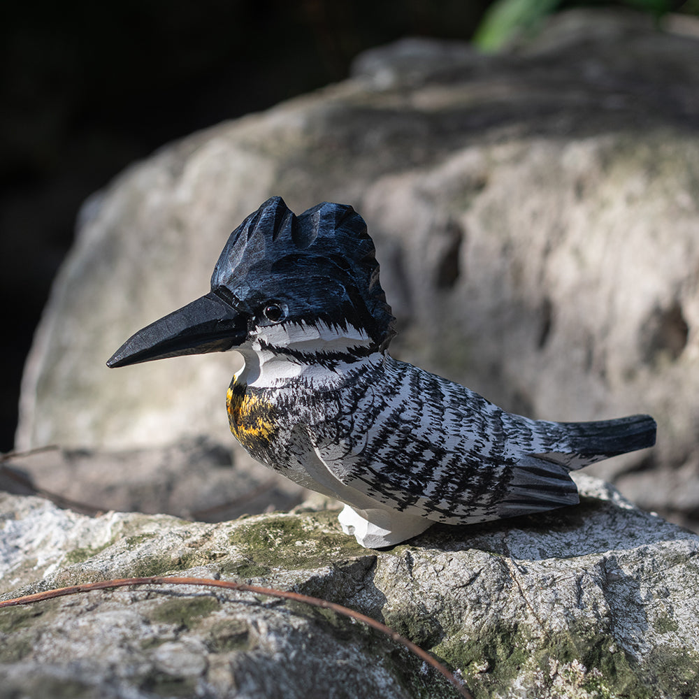 Hand-carved wooden figurine of a Crested Kingfisher, an ornament great for home decor and gifts. 