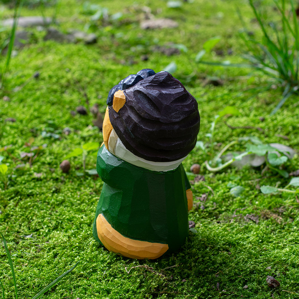 Hand-carved wood figure inspired by Van Gogh’s Self-Portrait with Bandaged Ear. A unique piece for art lovers. Explore more wood figures. 